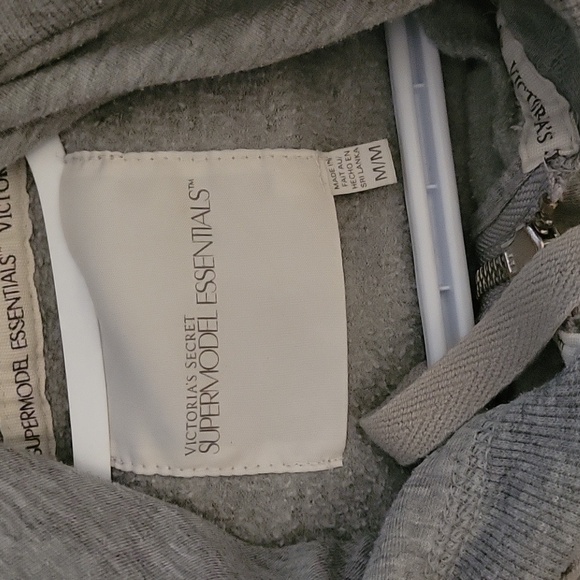 VS Sweater - Picture 2 of 3